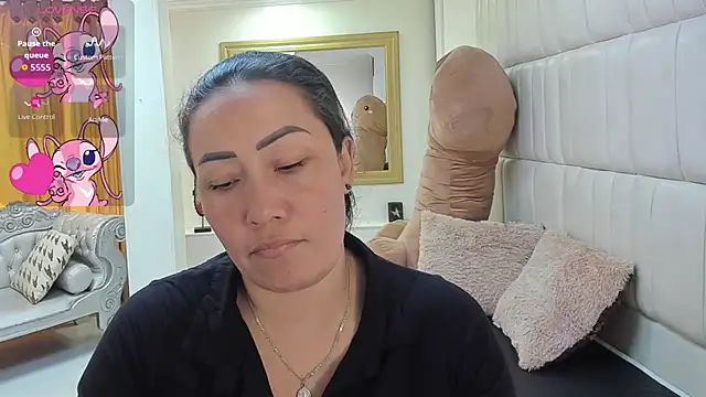 Snapshot of gaby_trent chatting on March 4, 2026, 2:36 pm gaby trent online show from March 4, 2026, 2:36 pm