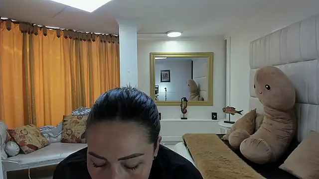 Snapshot of gaby_trent chatting on September 10, 2025, 2:38 pm gaby trent online show from September 10, 2025, 2:38 pm