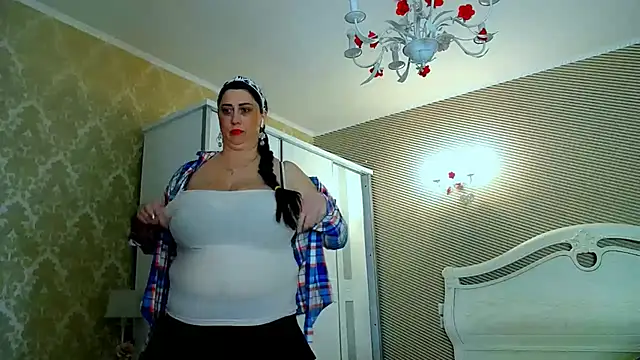 Evelyn Shy online show from February 26, 2025, 10:05 am