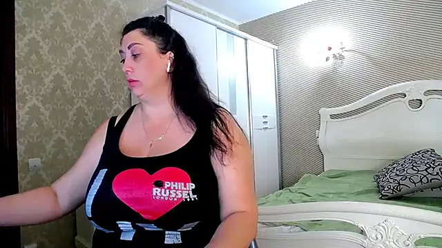 Evelyn Shy online show from September 23, 2025, 6:20 am