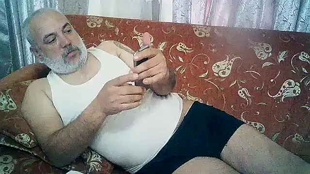 Snapshot of husoizmir chatting on March 18, 2025, 10:28 am husoizmir online show from March 18, 2025, 10:28 am