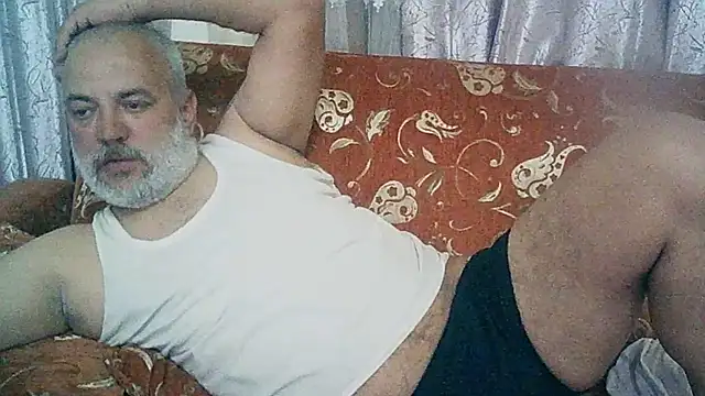 Snapshot of husoizmir chatting on March 17, 2025, 6:11 pm husoizmir online show from March 17, 2025, 6:11 pm