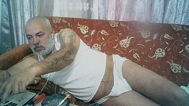 Snapshot of husoizmir chatting on March 14, 2025, 7:15 am husoizmir online show from March 14, 2025, 7:15 am