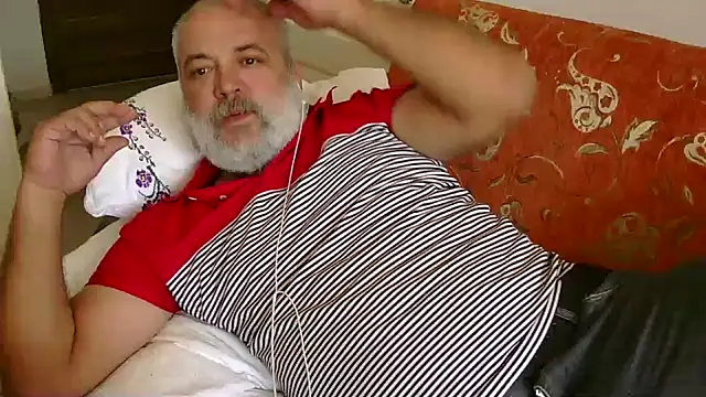 Snapshot of husoizmir chatting on September 27, 2025, 10:21 am husoizmir online show from September 27, 2025, 10:21 am