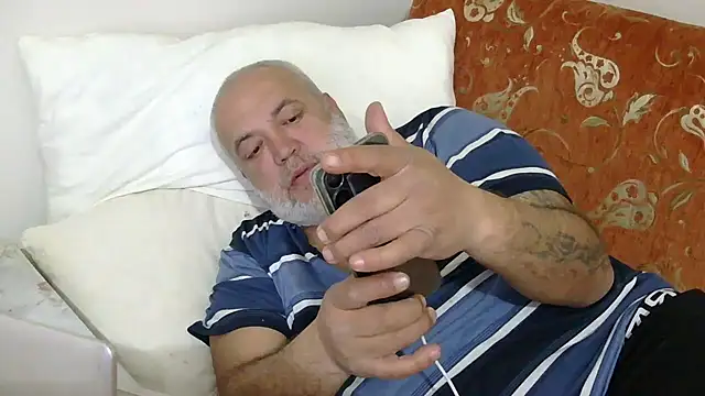 Snapshot of husoizmir chatting on January 16, 2026, 10:58 pm husoizmir online show from January 16, 2026, 10:58 pm