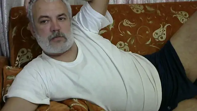 Snapshot of husoizmir chatting on February 21, 2025, 12:49 pm husoizmir online show from February 21, 2025, 12:49 pm