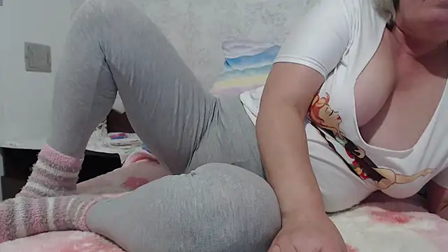 Miss Night21 online show from November 7, 2025, 7:02 am