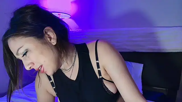 Snapshot of CrazyKittenMeow chatting on October 21, 2025, 4:56 am CrazyKittenMeow online show from October 21, 2025, 4:56 am