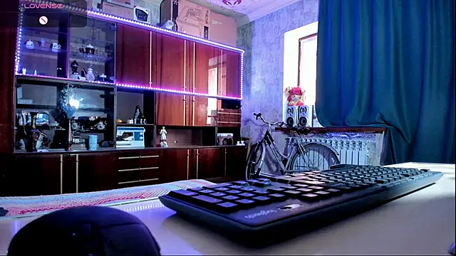 pa1e pr1ncess online show from March 18, 2025, 6:28 am