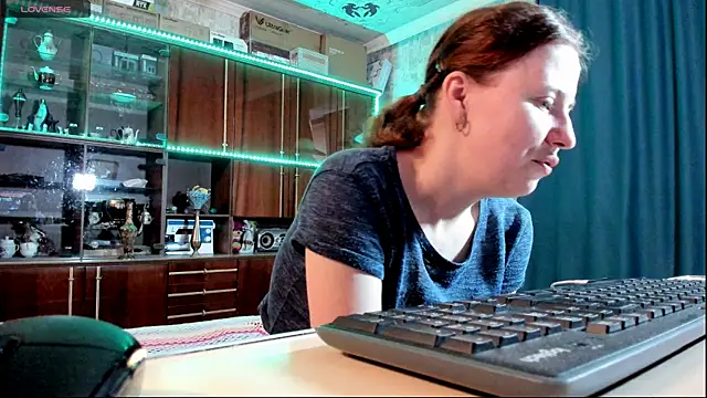 pa1e pr1ncess online show from September 8, 2025, 3:11 pm