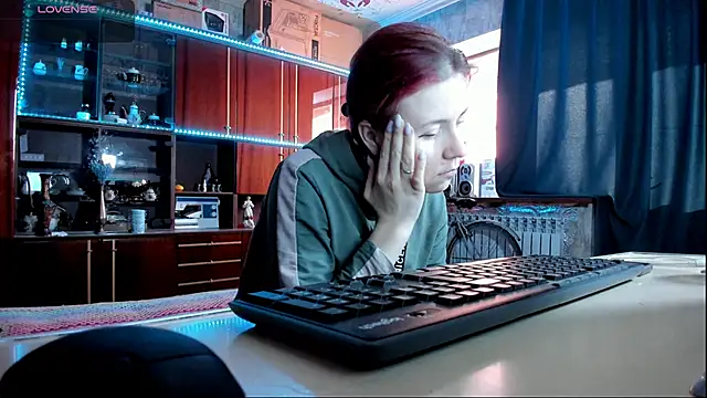 pa1e pr1ncess online show from March 17, 2025, 12:57 pm