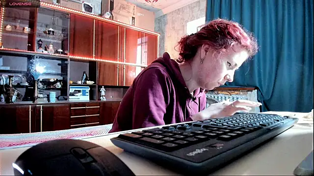 pa1e pr1ncess online show from March 21, 2025, 8:50 am