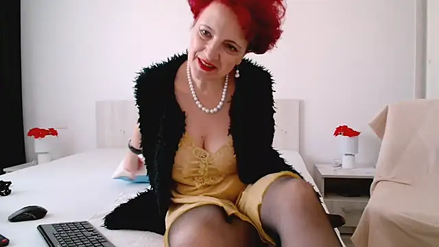 Snapshot of MilfSupreme chatting on March 11, 2026, 12:32 pm MilfSupreme online show from March 11, 2026, 12:32 pm