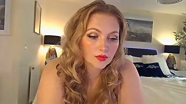 Snapshot of AlbanyWhite chatting on February 28, 2025, 2:31 pm AlbanyWhite online show from February 28, 2025, 2:31 pm
