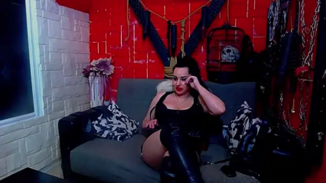 Snapshot of MistressRachelle chatting on April 28, 2026, 2:38 am MistressRachelle online show from April 28, 2026, 2:38 am