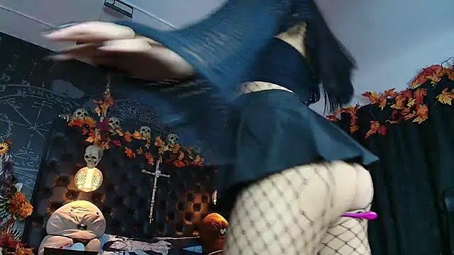 AlexHoe  online show from September 30, 2025, 6:47 pm