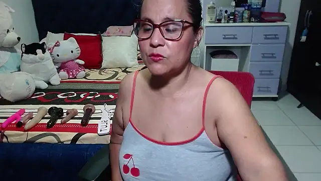 pervert mommy  online show from September 23, 2025, 9:38 am