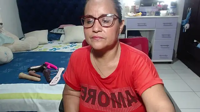 pervert mommy  online show from April 8, 2026, 11:12 am