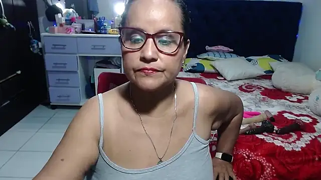 pervert mommy  online show from May 27, 2026, 10:55 am
