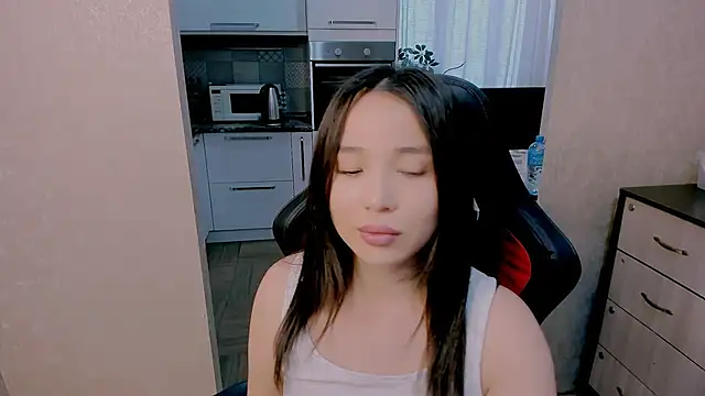 AyaMoon online show from November 25, 2025, 5:08 am