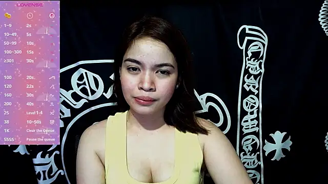 Snapshot of _preciousmoira_ chatting on May 29, 2026, 12:44 pm preciousmoira online show from May 29, 2026, 12:44 pm