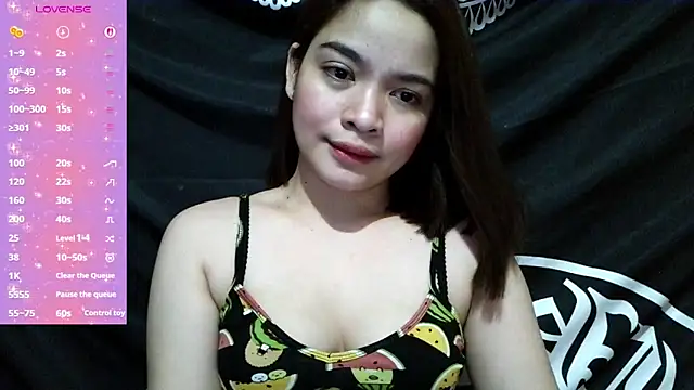 Snapshot of _preciousmoira_ chatting on May 7, 2026, 3:55 am preciousmoira online show from May 7, 2026, 3:55 am