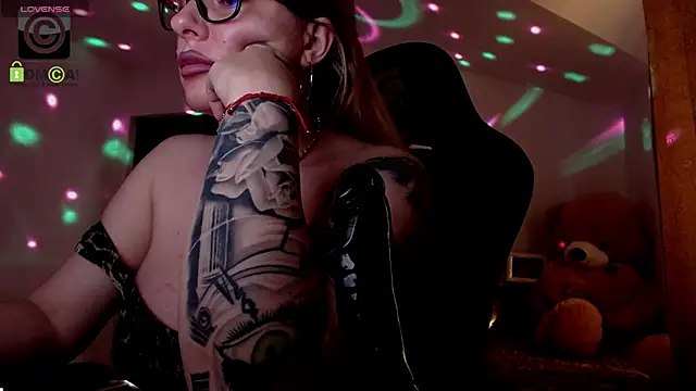 SonyaDevon online show from February 20, 2025, 10:48 am