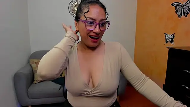 scarlet wet online show from May 23, 2026, 11:26 pm