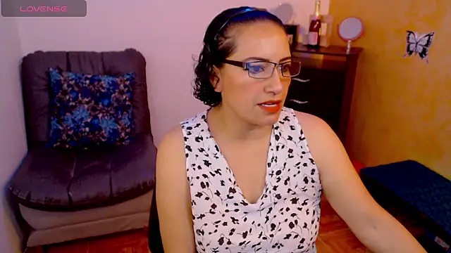 Snapshot of scarlet_wet chatting on December 12, 2024, 9:26 pm scarlet wet online show from December 12, 2024, 9:26 pm
