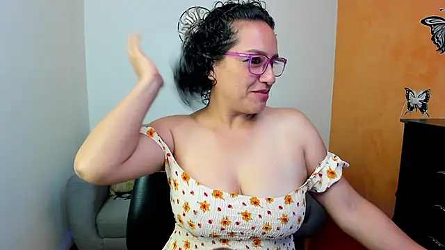 scarlet wet online show from April 30, 2026, 11:31 pm