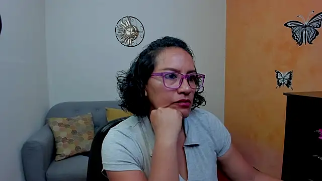 scarlet wet online show from May 20, 2026, 10:40 pm