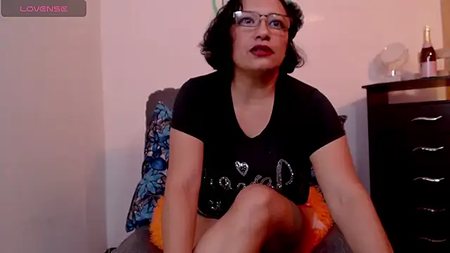 Snapshot of scarlet_wet chatting on February 8, 2025, 1:43 am scarlet wet online show from February 8, 2025, 1:43 am