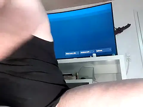 AquaMenn online show from September 18, 2025, 4:48 am