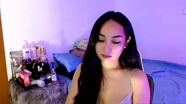 SweetLilly 18 online show from November 14, 2025, 2:15 am