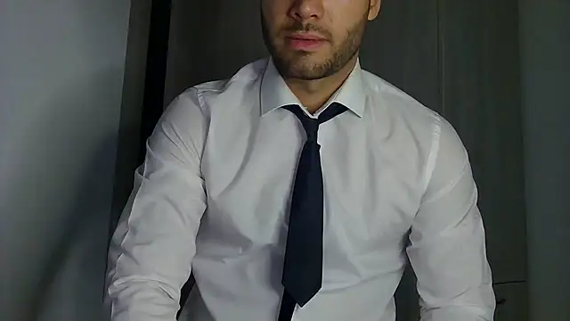Justynn1 online show from May 21, 2026, 9:45 pm