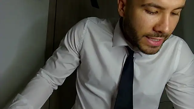 Justynn1 online show from May 16, 2026, 1:48 am
