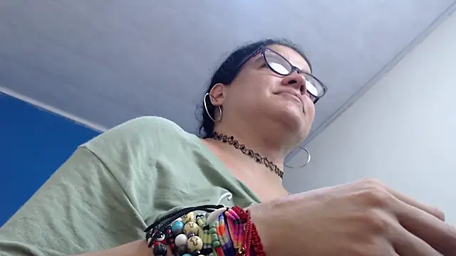 GlendaStarx online show from May 27, 2026, 2:19 am