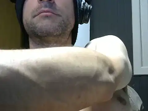 gauchors20 online show from December 7, 2024, 2:25 am