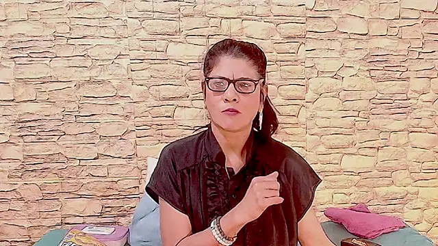 Snapshot of IndianAllure chatting on June 20, 2026, 5:45 am IndianAllure online show from June 20, 2026, 5:45 am