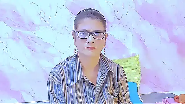 Snapshot of IndianAllure chatting on October 1, 2025, 5:23 am IndianAllure online show from October 1, 2025, 5:23 am
