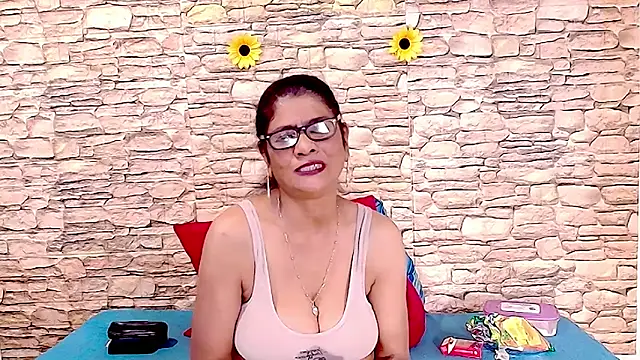 Snapshot of IndianAllure chatting on May 16, 2026, 5:50 am IndianAllure online show from May 16, 2026, 5:50 am
