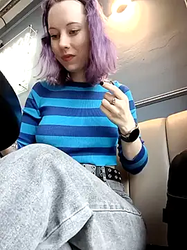 Frost foxy online show from February 10, 2025, 8:53 am