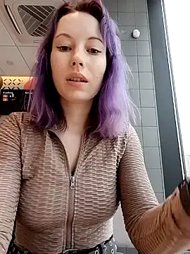 Frost foxy online show from February 23, 2025, 7:11 am