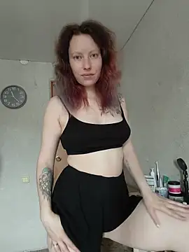 Snapshot of Frost_foxy chatting on May 23, 2026, 4:22 am Frost foxy online show from May 23, 2026, 4:22 am