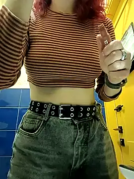 Frost foxy online show from March 8, 2025, 5:17 am