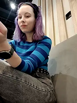 Frost foxy online show from February 22, 2025, 8:40 am