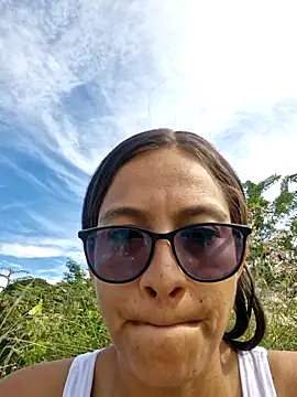 DAELAA online show from October 22, 2025, 7:57 pm