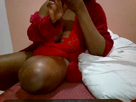 Snapshot of sexymiel chatting on February 19, 2025, 6:43 pm sexymiel online show from February 19, 2025, 6:43 pm