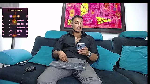 Snapshot of WillSandler chatting on April 23, 2026, 8:32 pm WillSandler online show from April 23, 2026, 8:32 pm