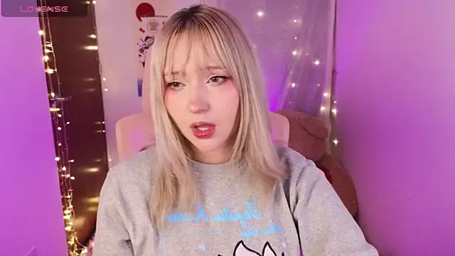 KuroChan420 online show from January 16, 2026, 3:43 am